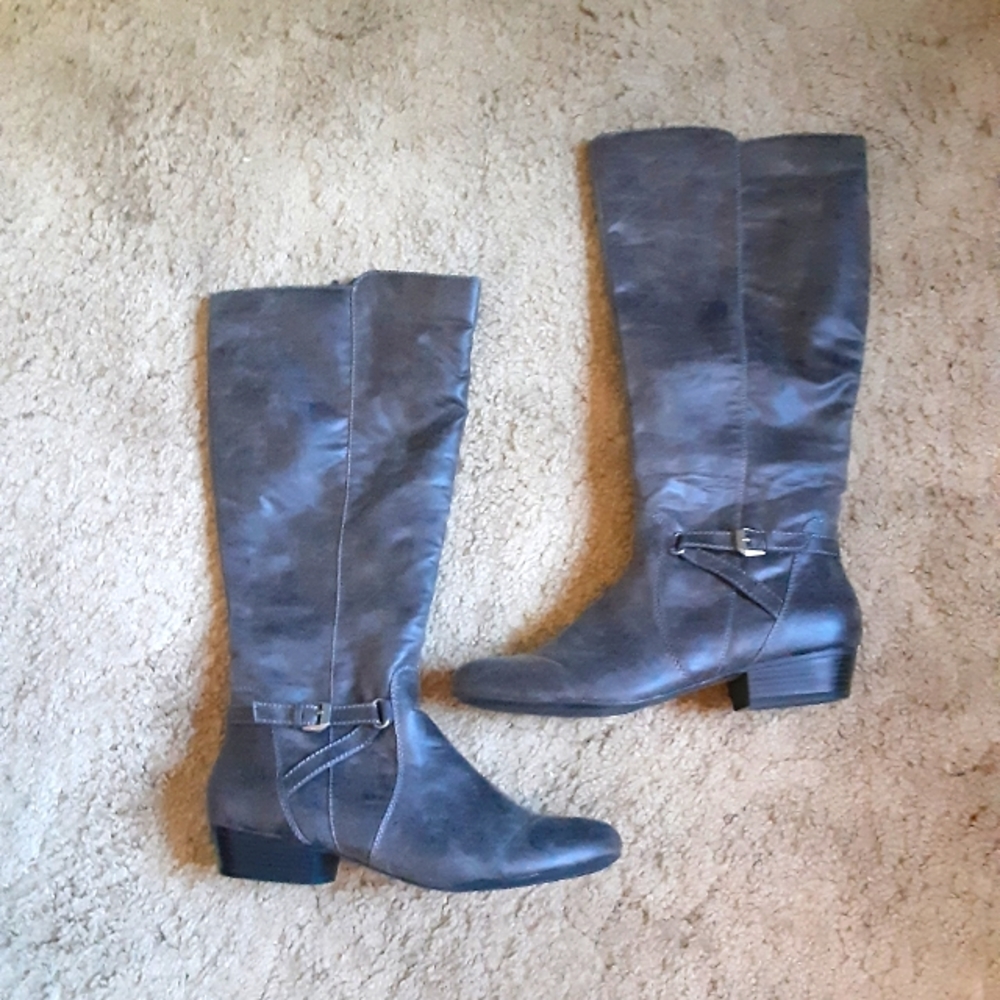 Temira dark gray boots 10M EUC